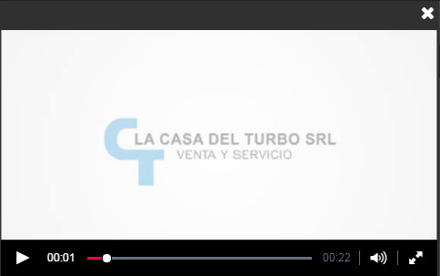 La Casa del Turbo S.R.L. hombre limpiando un turbocompresor  